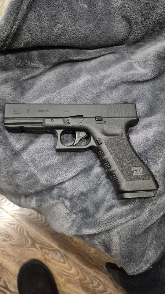 Пневматический пистолет Glock 17 Umarex Blowback