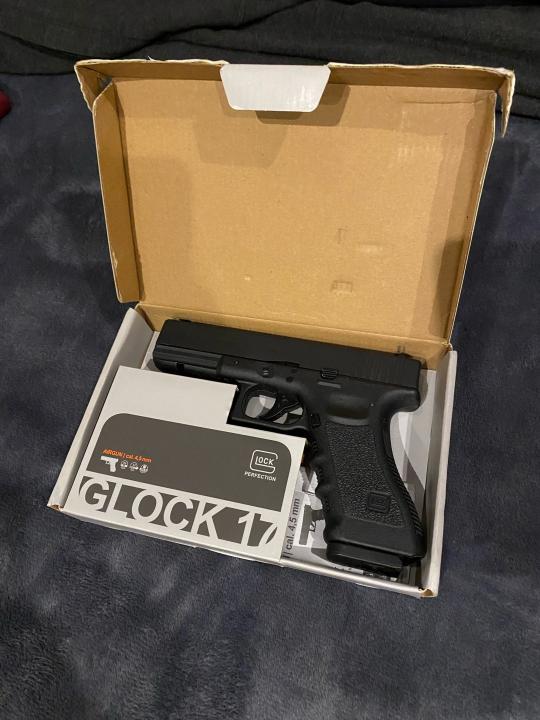 Пневматический пистолет Glock 17 Umarex Blowback